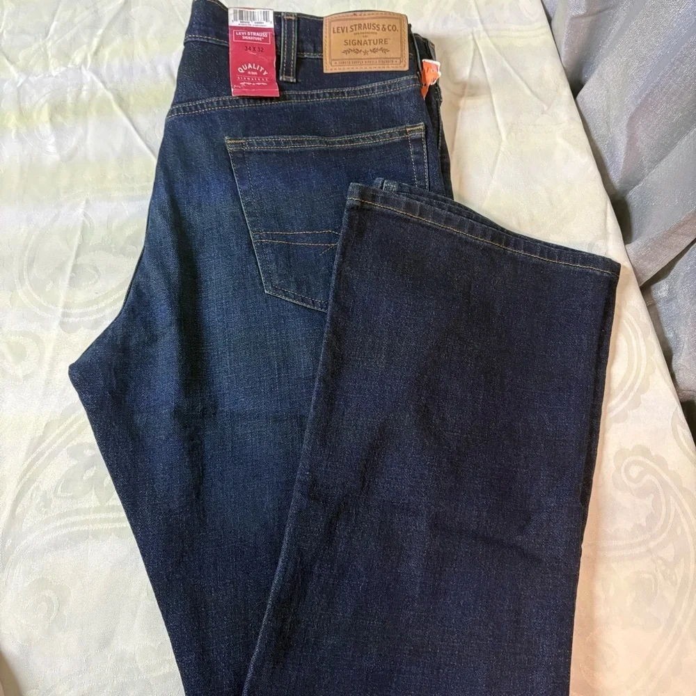 NWT- Levi's Men's Bootcut Jeans - Dark Blue 34X32